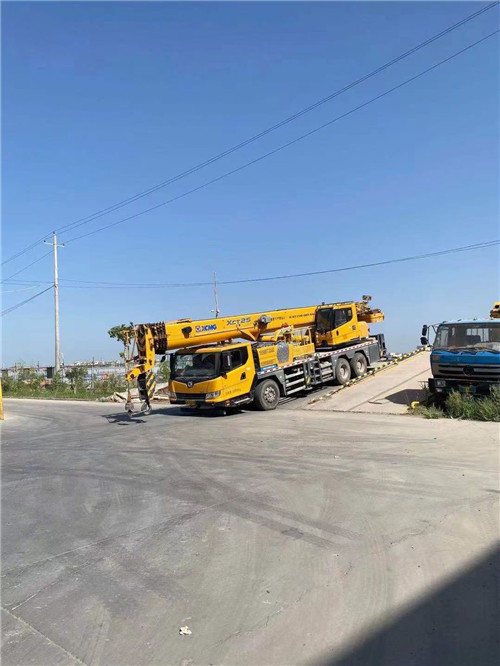 伊吾县吊车作业时，可能会产生哪些额外收费项目？